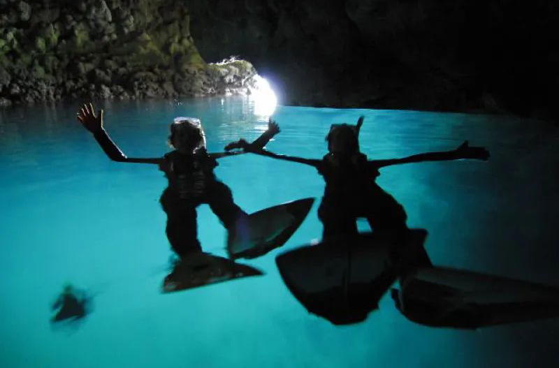青の洞窟シュノーケリング